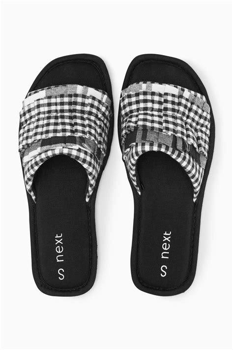 luxury soft monochrome slipper